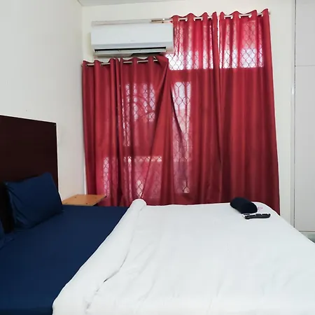 Hotel Green Villa - Near Anand Vihar Station